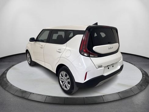 Used 2023 Kia Soul LX FWD image 8