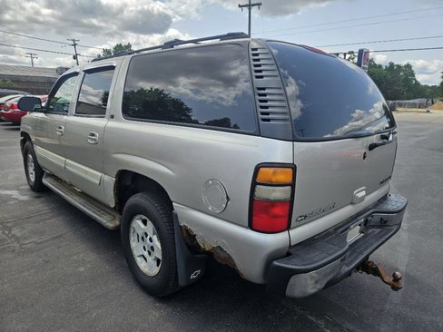 Used 2005 Chevrolet Suburban LT w/ Preferred Equipment Group AWD/4WD image 7