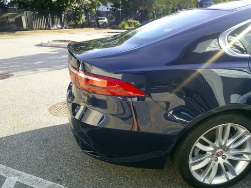 Used 2023 Jaguar XF R-Dynamic SE AWD/4WD image 50