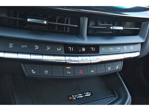 New 2025 Cadillac CT4 Premium Luxury image 17