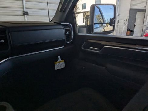 Used 2025 Chevrolet Silverado 2500 LT w/ Safety Package image 15