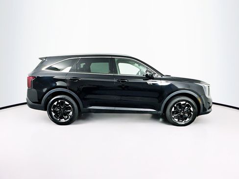 Used 2024 Kia Sorento S image 10