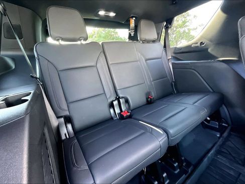 Used 2025 Chevrolet Tahoe High Country AWD/4WD image 34