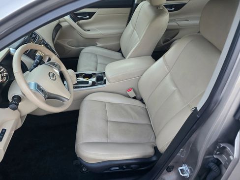 Used 2015 Nissan Altima 2.5 SL w/ Technology Package FWD image 24