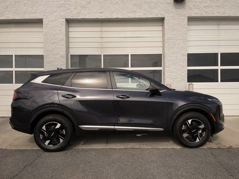 Used 2026 Kia Sportage LX AWD/4WD image 1