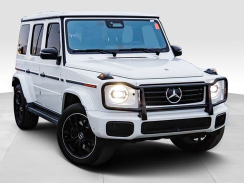 Used 2025 Mercedes-Benz G 550 image 2