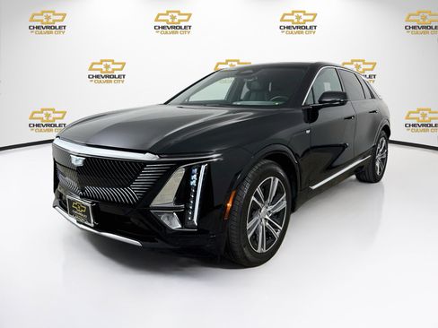 Used 2024 Cadillac Lyriq Luxury AWD/4WD image 3