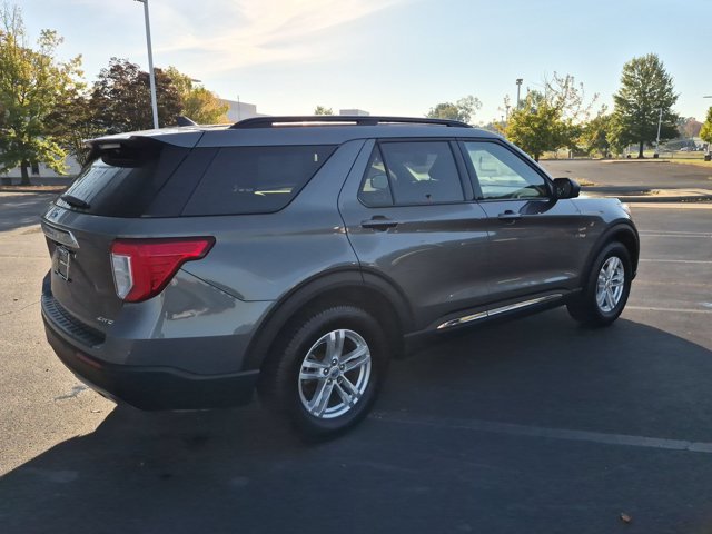 Certified 2023 Ford Explorer XLT w/ Equipment Group 202A AWD/4WD image 4