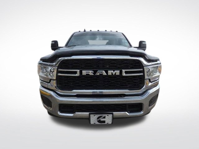 Used 2024 RAM 3500 Tradesman w/ Chrome Appearance Group AWD/4WD image 2