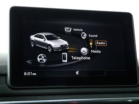 Used 2019 Audi A4 2.0T Premium image 13