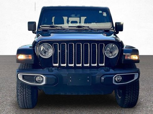 Used 2022 Jeep Gladiator Overland w/ Popular Equipment Package image 3