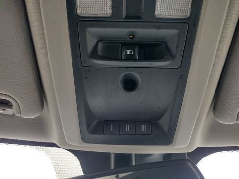 Used 2019 RAM 1500 Classic SLT w/ SLT Plus D←cor Group AWD/4WD image 24