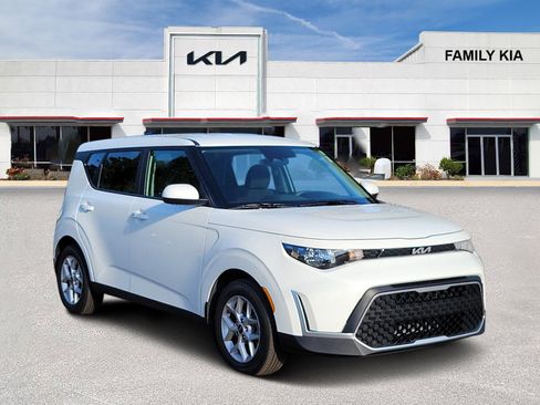 Certified 2025 Kia Soul S FWD image 1