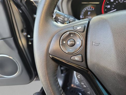 Used 2021 Honda HR-V EX-L image 26
