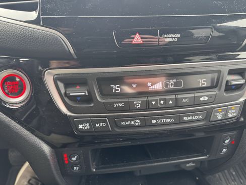 Used 2025 Honda Passport Black Edition image 20