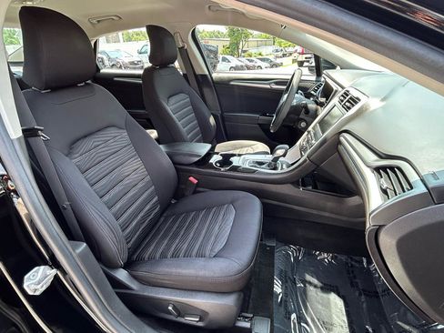 Used 2016 Ford Fusion SE FWD image 15