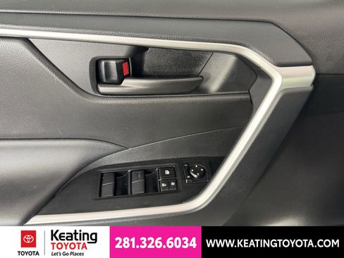Certified 2025 Toyota RAV4 LE AWD/4WD image 14