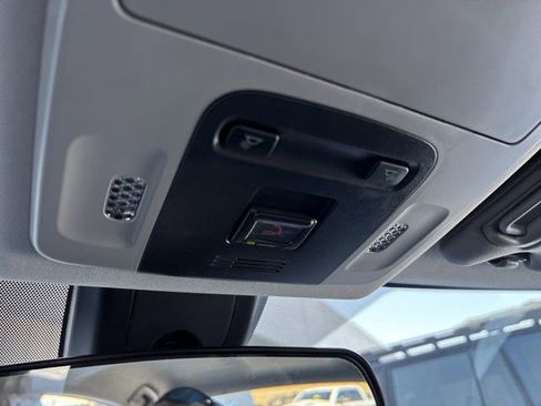 Used 2024 Toyota Camry SE image 31