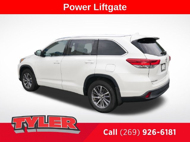 Used 2017 Toyota Highlander XLE AWD/4WD image 5