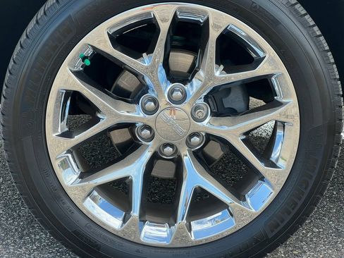 Used 2019 GMC Yukon Denali w/ Denali Ultimate Package AWD/4WD image 9