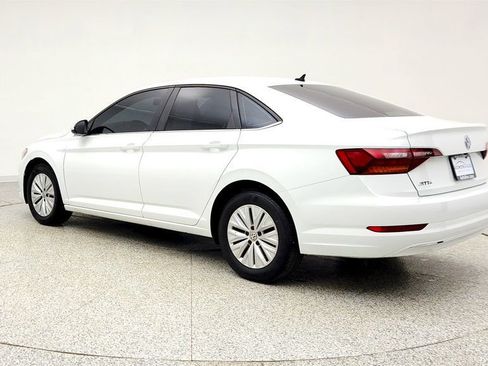 Used 2019 Volkswagen Jetta SE image 7
