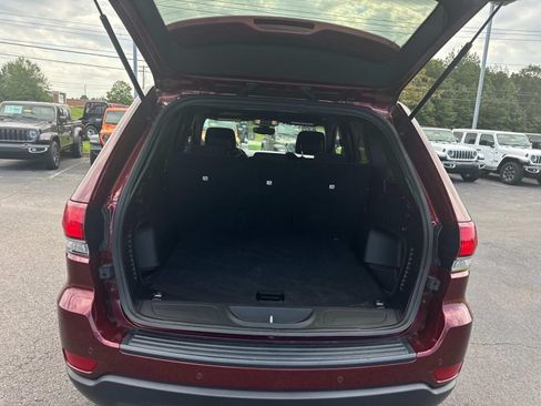 Used 2022 Jeep Grand Cherokee Laredo E RWD image 22