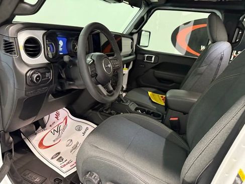 Used 2026 Jeep Wrangler Unlimited Sport AWD/4WD image 9