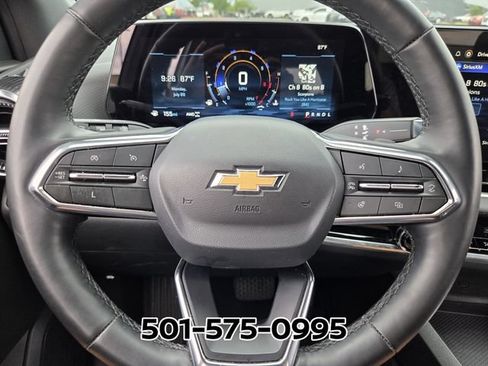 Used 2025 Chevrolet Equinox LT AWD/4WD image 27