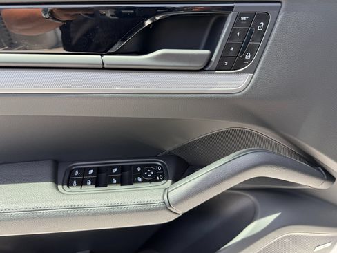 Certified 2026 Porsche Cayenne AWD/4WD image 27
