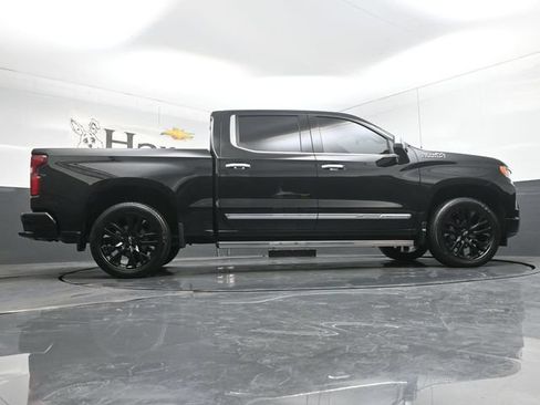 Used 2025 Chevrolet Silverado 1500 High Country AWD/4WD image 58