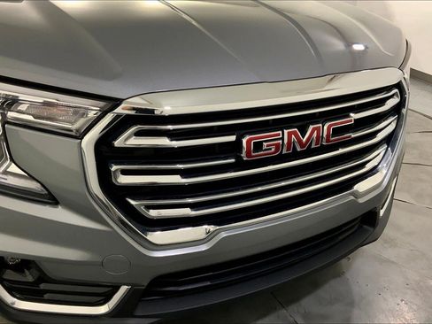 Used 2023 GMC Terrain SLT AWD/4WD image 29