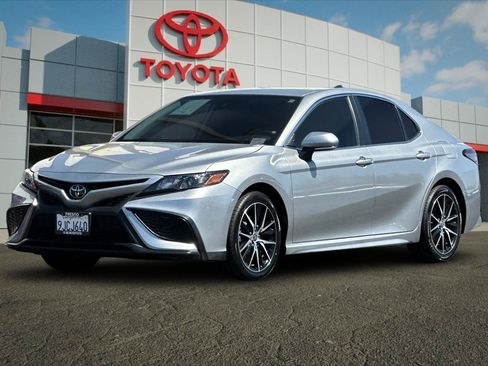 Certified 2024 Toyota Camry SE FWD image 7