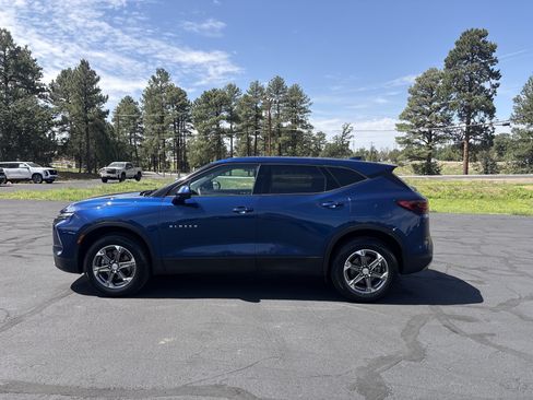 Used 2023 Chevrolet Blazer LT FWD image 13