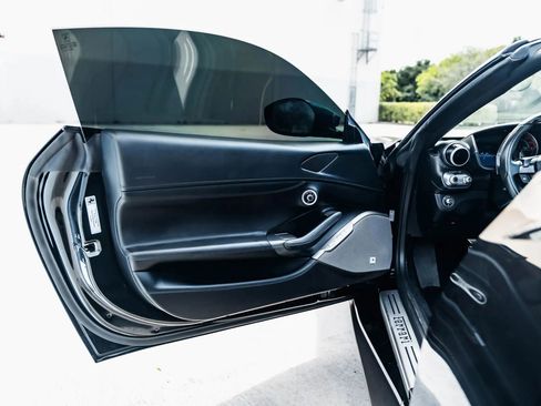 Used 2020 Ford Mustang Shelby GT500 w/ Technology Package RWD image 45