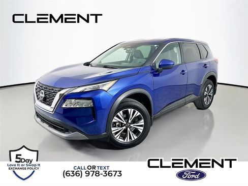 Used 2022 Nissan Rogue SV image 1