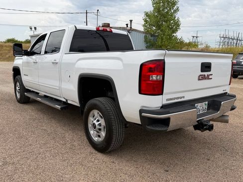 Used 2019 GMC Sierra 2500 SLE w/ SLE Preferred Package AWD/4WD image 6