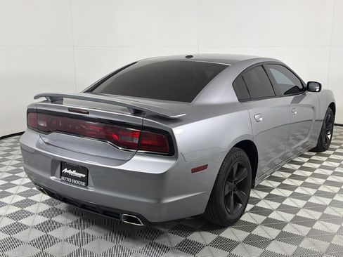 Used 2013 Dodge Charger SE w/ Connectivity Group image 5
