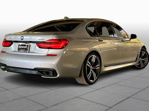 Used 2019 BMW 740i w/ M Sport Package image 12