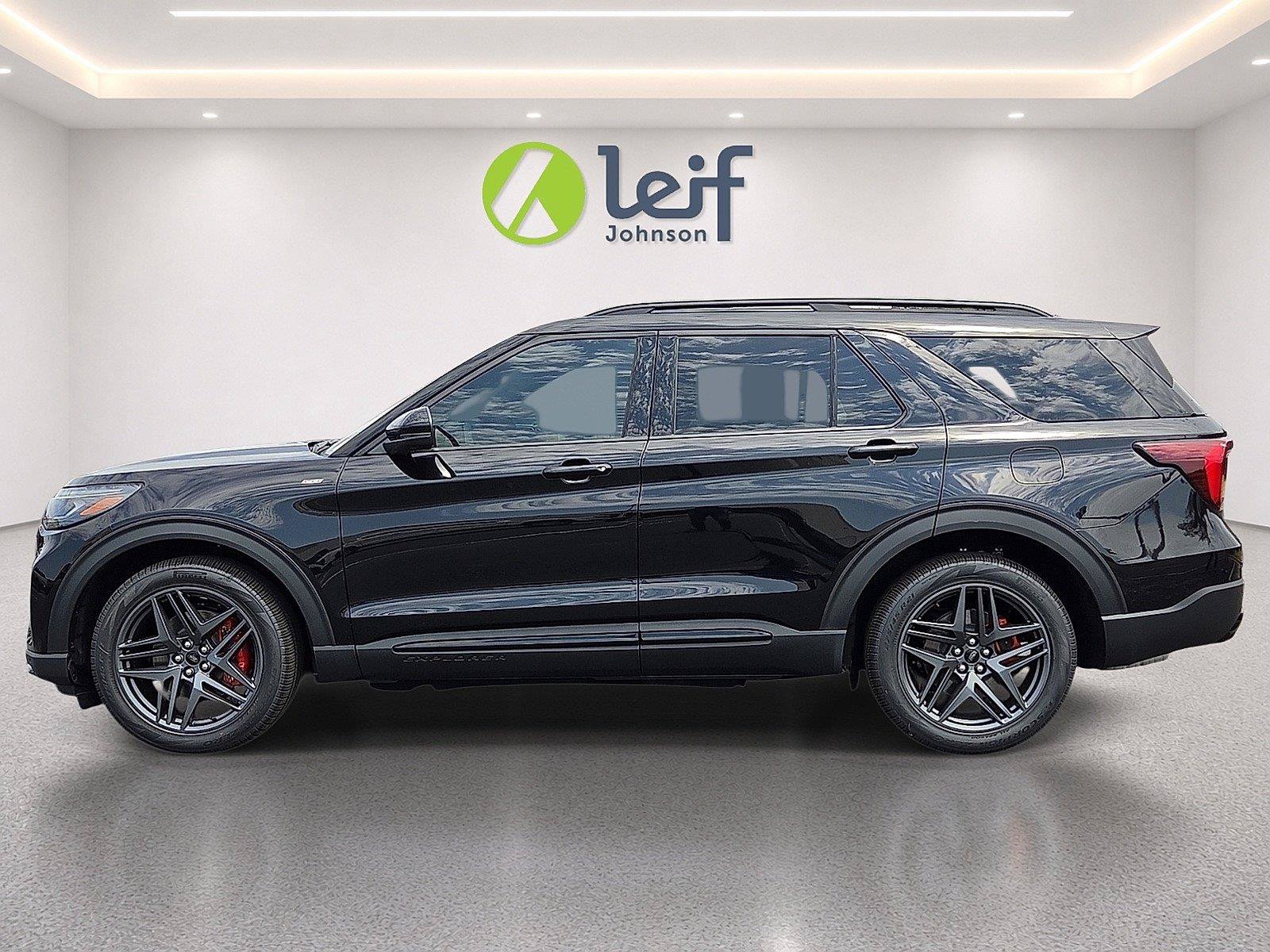 New 2026 Ford Explorer ST-Line w/ ST-Line Street Pack RWD image 4