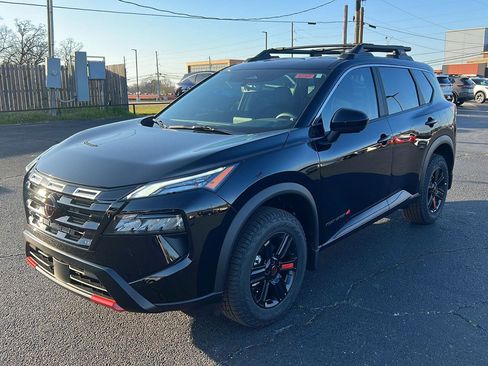 New 2026 Nissan Rogue SV image 7