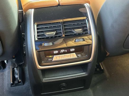 Used 2022 BMW X5 xDrive45e w/ M Sport Package image 18