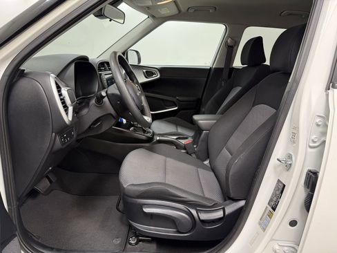 Used 2022 Kia Soul LX w/ Technology Package image 13
