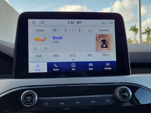 Used 2022 Ford Escape SEL w/ Technology Package image 18