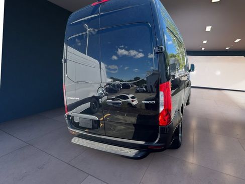 Used 2020 Mercedes-Benz Sprinter 2500 image 5