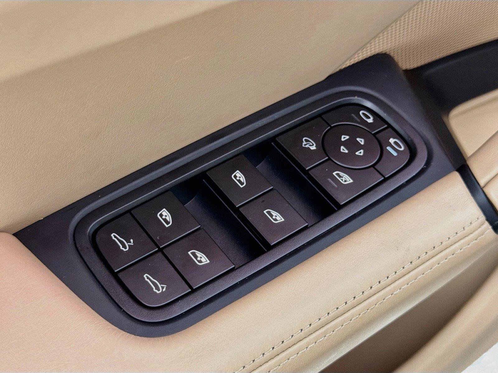 Certified 2026 Porsche Cayenne AWD/4WD image 31