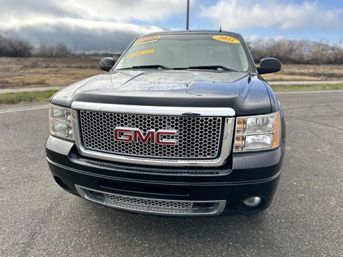 Used 2011 GMC Sierra 1500 Denali image 3