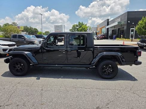 Used 2022 Jeep Gladiator Sport AWD/4WD image 4