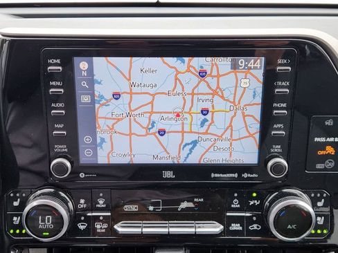 Used 2022 Toyota Highlander Limited FWD image 14