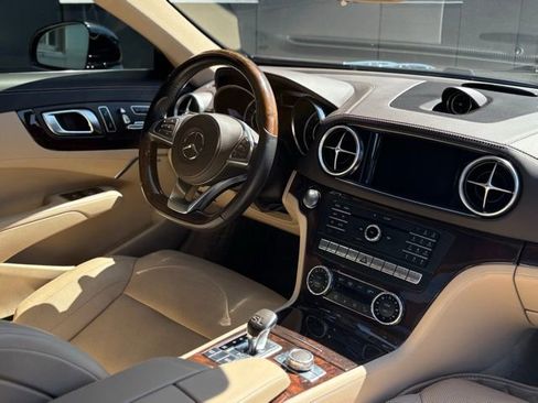 Certified 2019 Mercedes-Benz SL 550 image 52