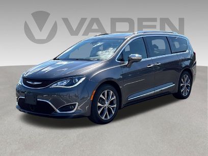 Used 2017 Chrysler Pacifica Limited